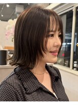 ジーレ(jiire)&nbsp;顔周りレイヤーかける×切りっぱなしボブ