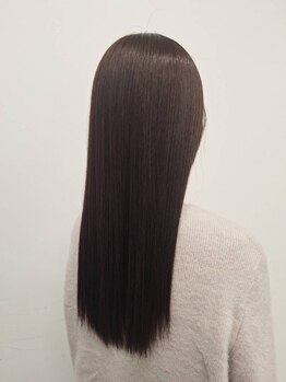 シエルリンクス リアン(Ciel links Lien)の写真/髪内部から補修し、潤いを与えます。今よりもっと魅力が輝くうる艶髪で思わず触れたくなる美髪へ。