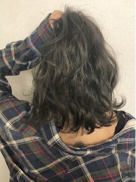ヘアースタジオ アール(Hair Studio R) 艶トレンドカラー_無造作なラフカール