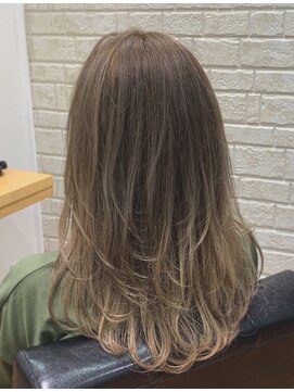 ハウリーヘアアンドスパ(HAURY hair&spa) グラデーションカラー