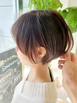 コーゾーギンザ 上野御徒町店(KOZO GINZA) 丸み際立つショートスタイル