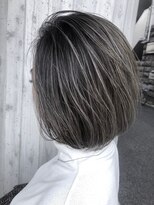 リバレッジ 広尾(Leverage)&nbsp;白髪でもできる大人のハイライトボブ
