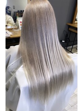 リジョイスヘア エン(REJOICE hair EN) シルバーアッシュ【stylist 大塚】