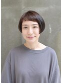 ナチュラル × 短かめ前髪ショートボブ