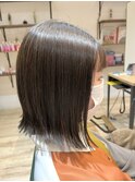 切りっぱなしボブ/外はね