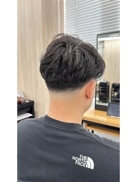 ユニバーストーキョー 池袋西口店(universe tokyo) フェード短髪スタイル