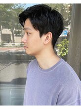 【ワンランク上のメンズカット】決めすぎない、自然なこなれ感のあるスタイルに