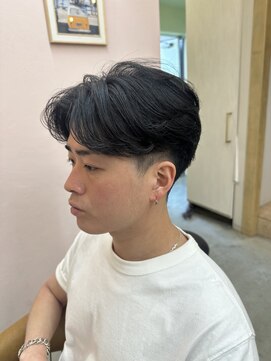 ロンドアジュール 横浜(Lond azur) センターパートのメンズスタイルにはニュアンスパーマおすすめ