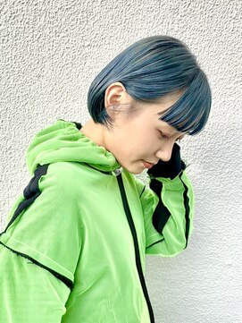 プール(POOL) ミニボブ/内巻きボブ/ワンレンボブ/前髪あり/ネイビーブルー