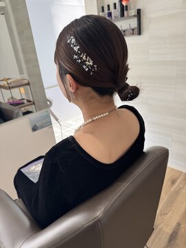 ハノン(Hanon) ピタッとタイトお団子/ヘアセット