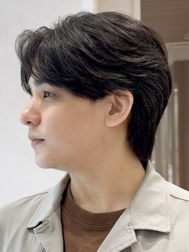 ヨリ トウキョウ(yori Tokyo) 似合わせカット30代40代50センターパート刈り上げマッシュ