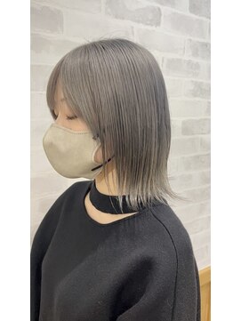 laf  hair ハイライト/髪質改善/白髪ぼかし【4月下旬 NEW OPEN（予定）】 【ヒロシ】シルバーベージュ　　　　ブリーチ/髪質改善/レイヤー
