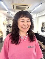 アオ(AO。)&nbsp;外国人風強めウェーブスパイラルパーマクリームパーマ横浜元町