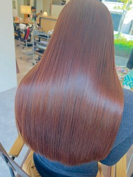 カミエ(kamie) ブラウンロングで作る大人っぽい透明感スタイル