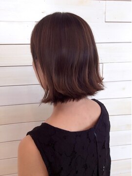 ラック 辻堂(LUCK) 切りっぱボブのナチュラルハイライト