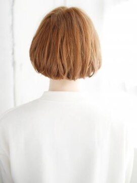 ウル 吉祥寺(ulu) センターパートのニュアンスカールボブスタイル