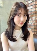 ワンカールで決まるふわっとレイヤー スモーキーベージュ