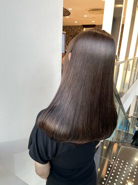 キュア 表参道(CURE) 黒髪/グレージュカラー/ココアベージュ/ヘルシーロング[表参道]