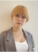 20代 耳かけのみ マッシュショート ハイトーン ブリーチ