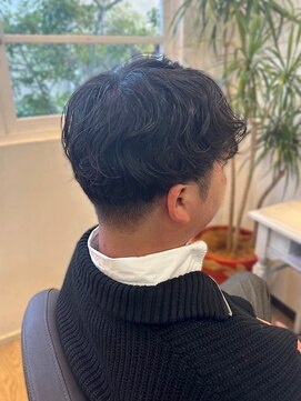 エルベ  茨大前店(elve) トップにふんわり × メンズ似合わせパーマ