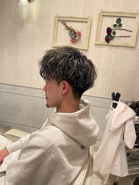ヘアルーム ルシア(Lucia) ツイスパハイライト