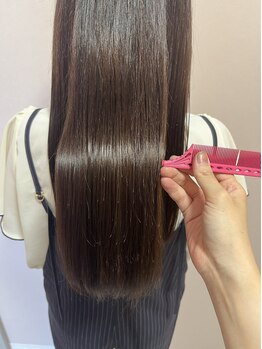 シルク(SILK)の写真/【北花田駅徒歩5分/駐車場有】エイジング毛ならではのうねりや髪本来のクセを見極めて改善◎美しいツヤ髪に