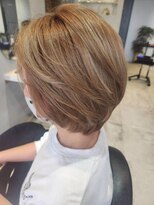 ジェコ ブラン(gecko. brun) 大人ハイトーンショート/流し前髪/艶髪ベージュ #武蔵小山美容室