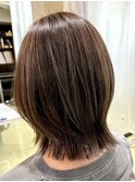 外ハネ　くびれ　ボブ　