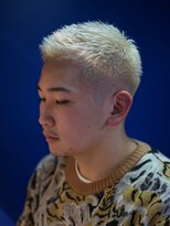 ボブ 小松(BOB)&nbsp;10代20代メンズハイトーンブリーチブロンドヘアショートスタイル