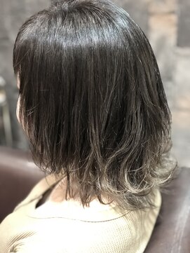 ヘアー クリエイト カルバリ(HAIR CREATE Calbari) バレイヤージュ風グラデーションカラー
