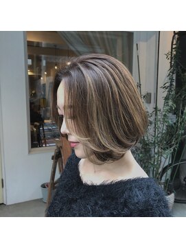マウロア(MAULOA) “フレンチボブ  ハイライト 大人ボブ ”中西英美子
