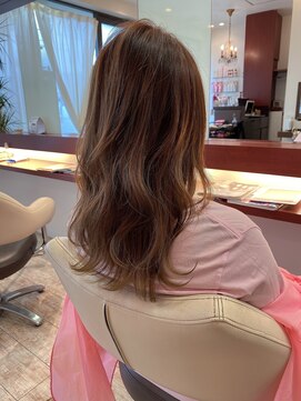 マーリャヘアー(mallia hair) くびれ外ハネミディアム☆彡