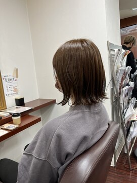 ホワイトストーン WHITE STONE 切りっぱなし　ボブ　ブリーチなし