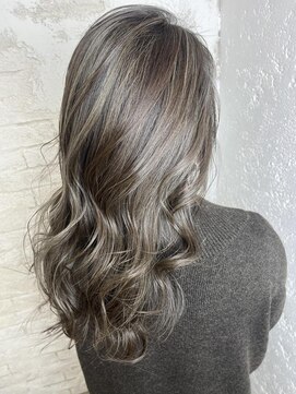 プライズ アイリス 池袋東口店(prize Iris) 白髪ぼかしハイライトイルミナカラー￥16500