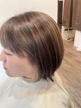 イッツヘアーアヴァ 玉造店(It's Hair Ava) ハイライト イヤリングカラー