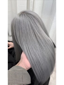 メゾン(Maison) 三宮/ダブルカラー/ハイトーン/ブリーチ/カラー/インナーカラー