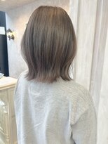 キャアリー(Caary)&nbsp;福山市美容室Caary夏カラー透明感グレージュ切りっぱなしボブ