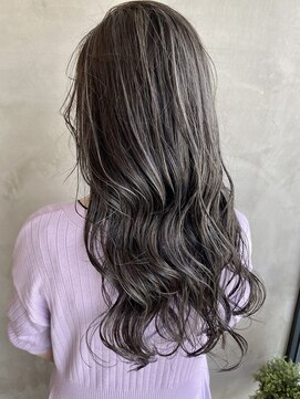 ニューカマー バイ ヘッドライト シブヤ(NEW COMER by HEADLIGHT shibuya) グレージュ×くびれレイヤー