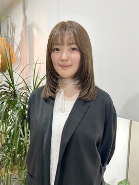 ホヌア(hoNua.) ブリーチなしで作る、ヘーゼルベージュカラー