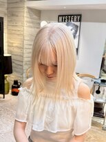 ヲタク(wotaku.) ホワイトカラーホワイトヘアホワイトミルクティートリプルカラー