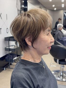 ハルキ ミナト ジャパン オオサカ(HARUKI MINATO japan OSAKA) 大人ショートヘア 40代50代60代ヘア 白髪 大阪ショートヘア 梅田