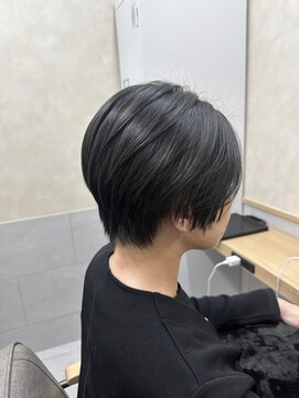 フレームプラス 天王寺あべの店(FRAME+) オリーブグレーショートボブ