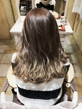 ユニーク(UniQ) 【UniQ 中平】外国人風アッシュベージュグラデーション