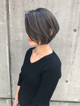 トルネード(TORNADO) 大人グレージュショート