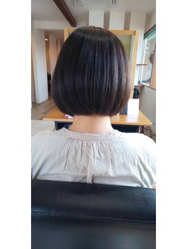 ヘアブロス(hair BROS) 前下がりボブ