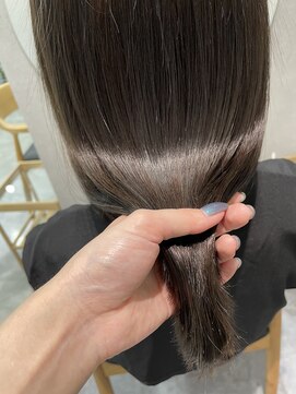 リュンヌ(Lune) ダークグレージュ×ミディアム