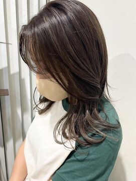 バディヘア ルーツ(BUDDY HAIR ROOTS) ロングレイヤー/ハイライトカラー/グレージュ/外国人風カラー