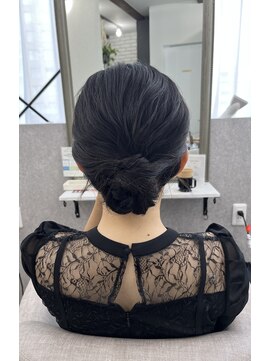 キープス(Keeps) シンプルシニヨン