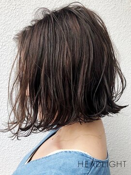 クランバイヘッドライト 鷺沼店(clan by HEADLIGHT) 外はねレイヤーボブ_851M1477