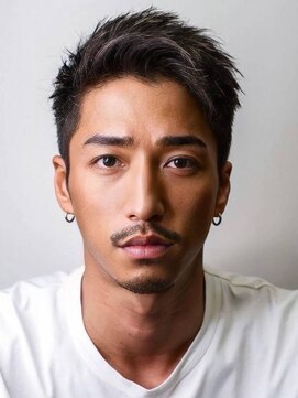 ファースト 三宮店(First) 短髪ハイライトショート